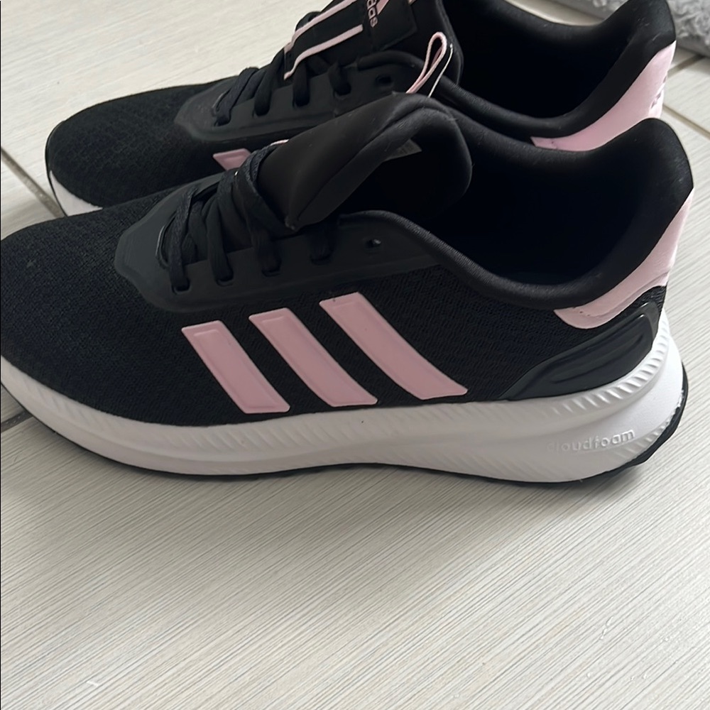 Adidas Women's Black and Pink Running Shoes Never Worn, box tossed At Christmas